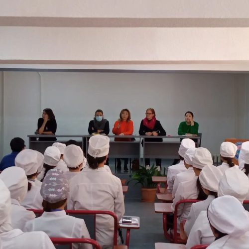 НАРЫН МЕДИЦИНАЛЫК КОЛЛЕДЖИНДЕ MER ДОЛБООРУНУН КОМАНДАСЫ МЕНЕН ЖОЛУГУШУУ ӨТТҮ.