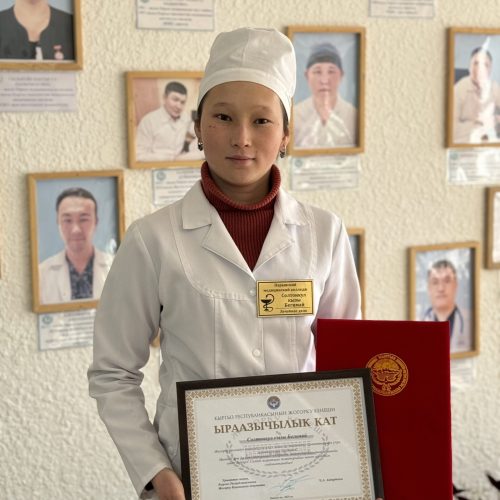 Биз студенттерибиз менен сыймыктанабыз!