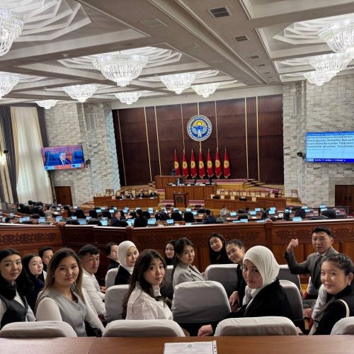 Миң уккандан бир көргөн